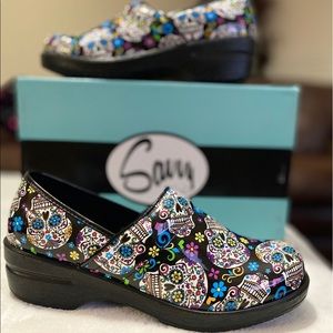 SAVVY  “Sugar Skull” Medical Shoes